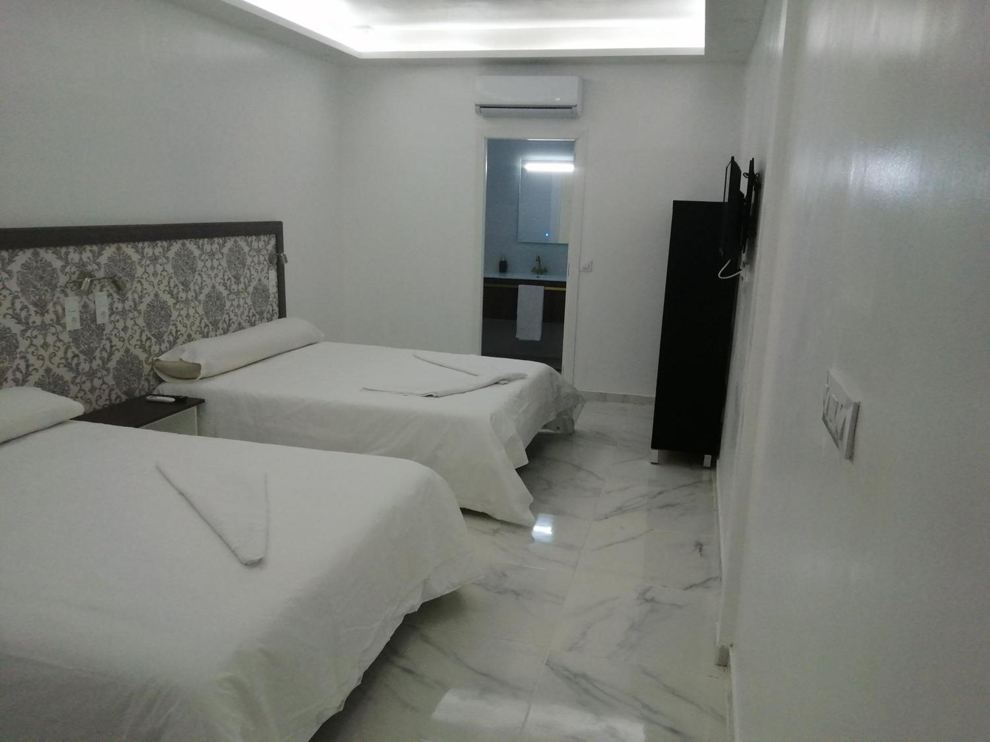 Hello Home Feria Madrid Room photo